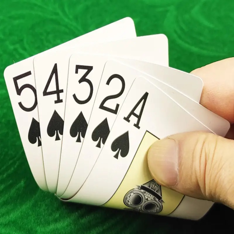 1 パックユニバーサル耐久性のあるバカラテキサスポーカーカードプラスチックトランプ防水スムーズなポーカーカードボードブリッジゲーム