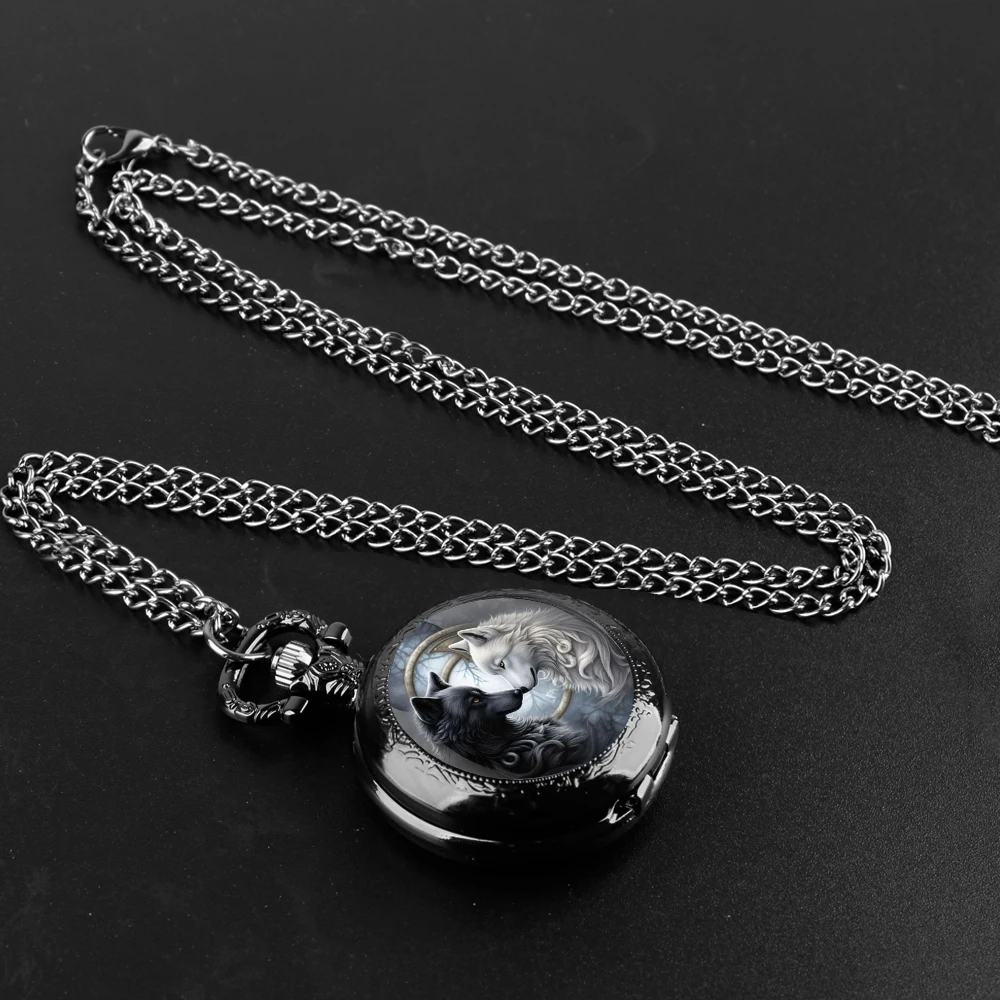 Relógio de bolso de quartzo com cúpula de vidro, design de lobos preto e branco com corrente durável, mostrador de numeral árabe para homens e mulheres, presentes criativos