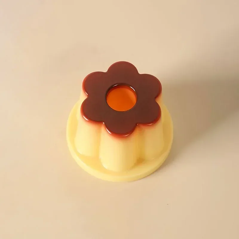 1PC 크리 에이 티브 푸딩 펜 홀더 귀여운 푸딩 펜 홀더 생일 선물 크리 에이 티브 데스크탑 소녀 심장 작은 장식품