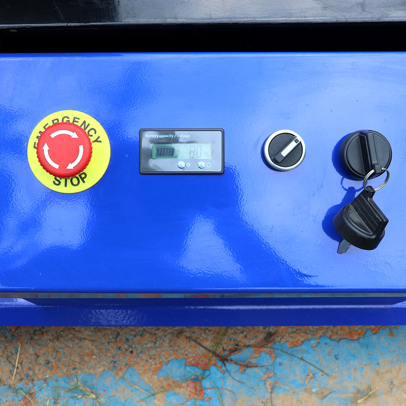 Op maat gemaakte rubberen vierwielige antislip grasmaaier hybride grasmaaier