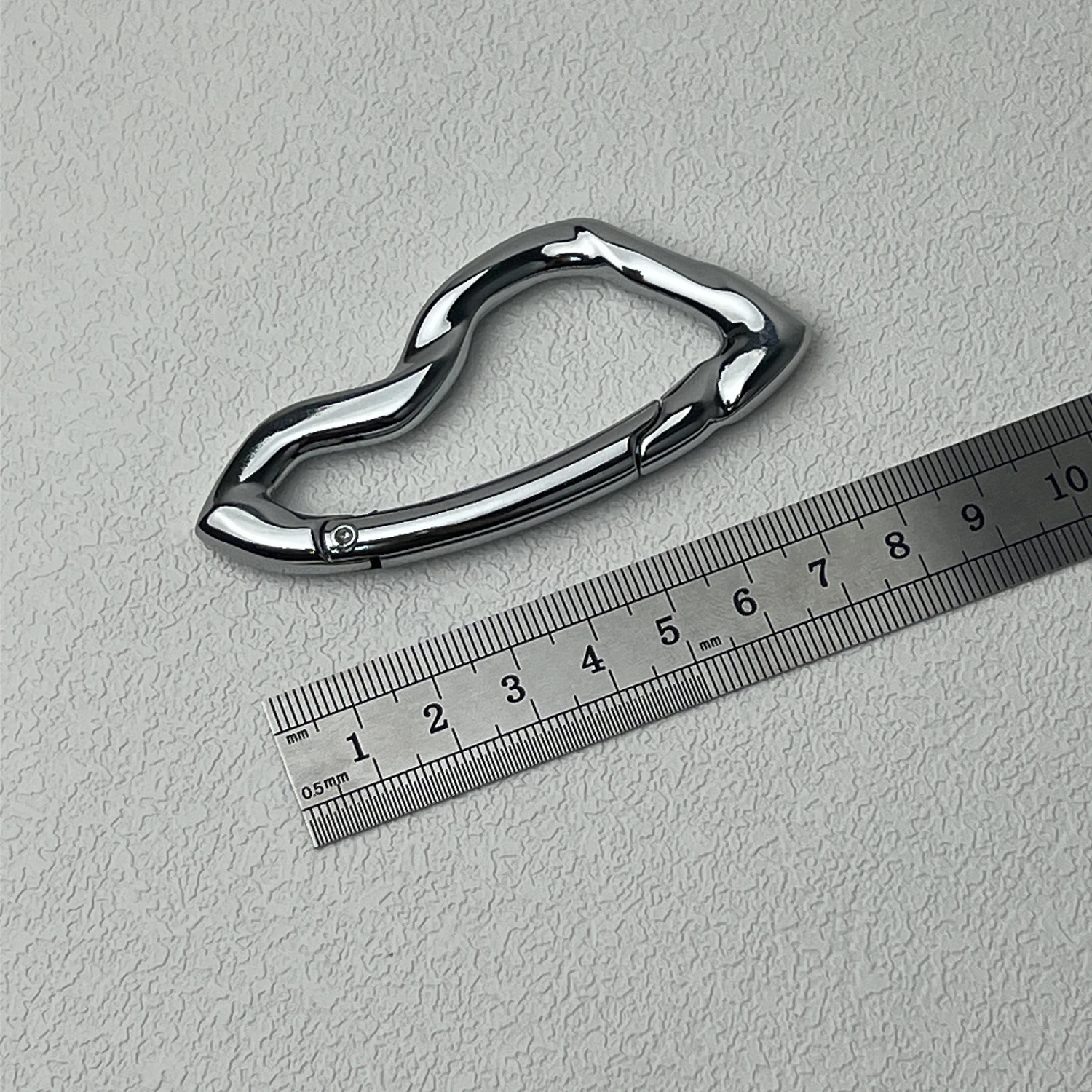 Mosquetón de Metal para colgar en la cintura, llaveros esenciales multifuncionales, cinturones de moda para hombre, colgante, accesorios de hebilla de montañismo