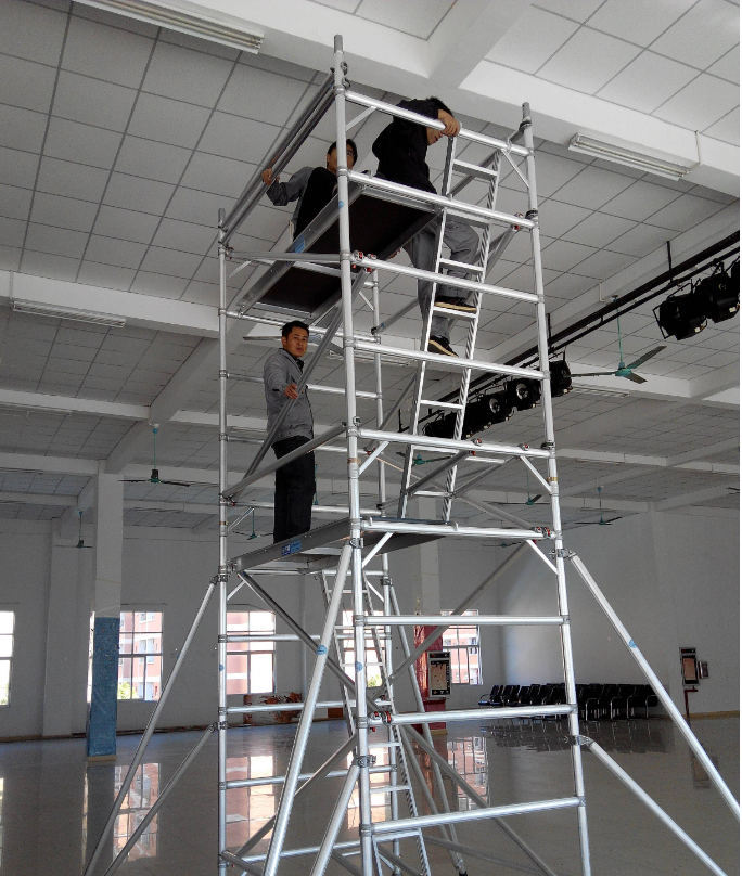 Cheap Cost Portable Mobile Scaffolding Frame Construction Wheel Galvanized Telescopic Decoration Folding Ladder Scaffolding