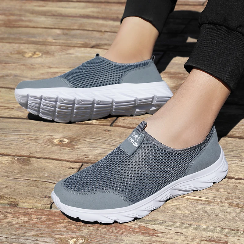 Yrzl novos tênis de corrida para homens respirável sapatos esportivos de pouco peso moda verão respirável tênis para homem plus size 39-46