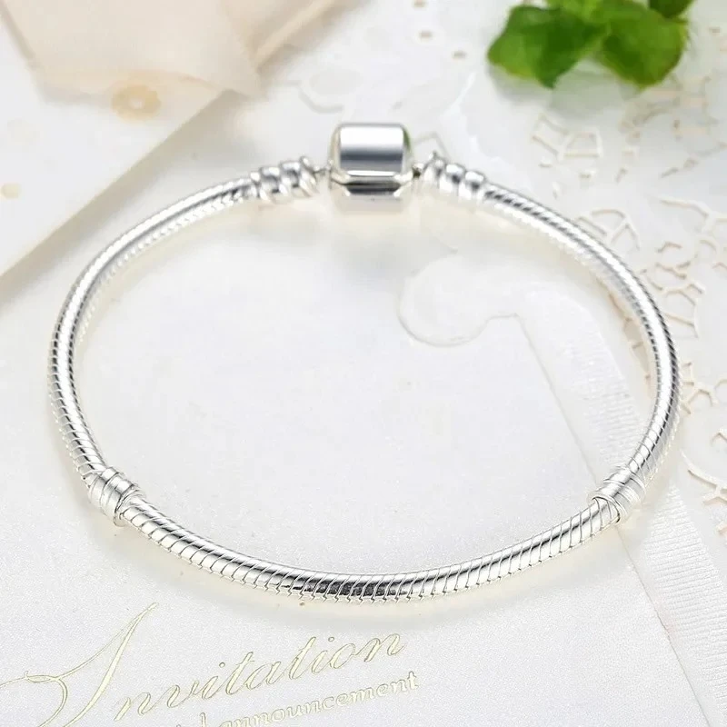 Handgefertigtes Original-Charm-Armband mit edlem Schmuck, weiche, glatte Schlangenknochen-Armbänder für Frauen