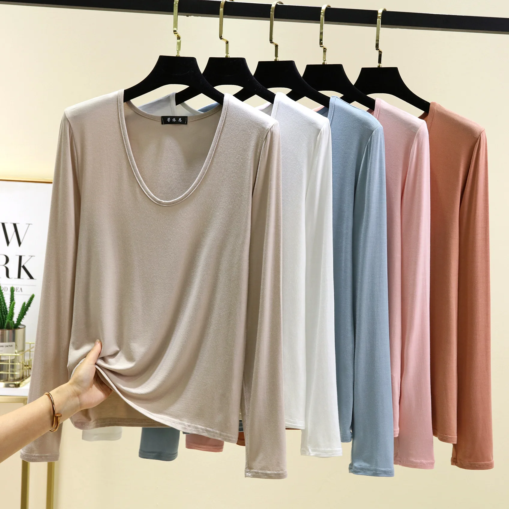 Plus Größe L bis 6XL Damen-T-Shirt mit U-Ausschnitt, lange Ärmel, T-Shirts mit lockerem Boden, einfarbig, lässige T-Shirts, alles passend