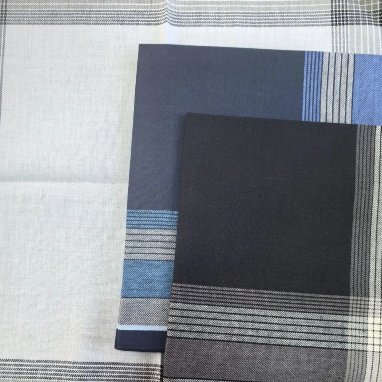 Dünnes Gefühl 16,7 ZOLL Stoff weiches Taschentuch 3PCS Anzug Taschentuch elegant und modisch s Dünnes Feeluit Taschentuch,
