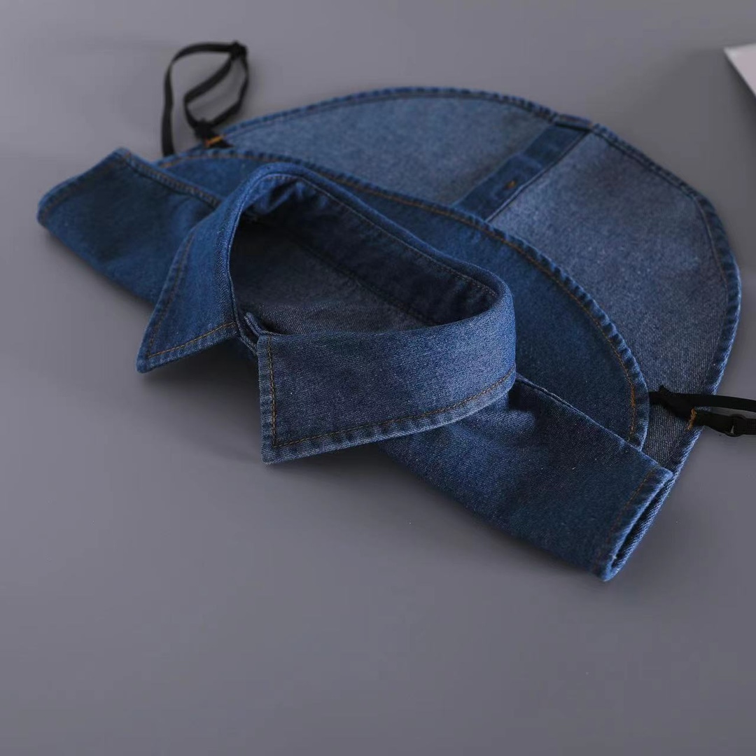 Schickes, spitzes, hellblaues Jeans hemd mit gekräuseltem Herbst-/Winters til