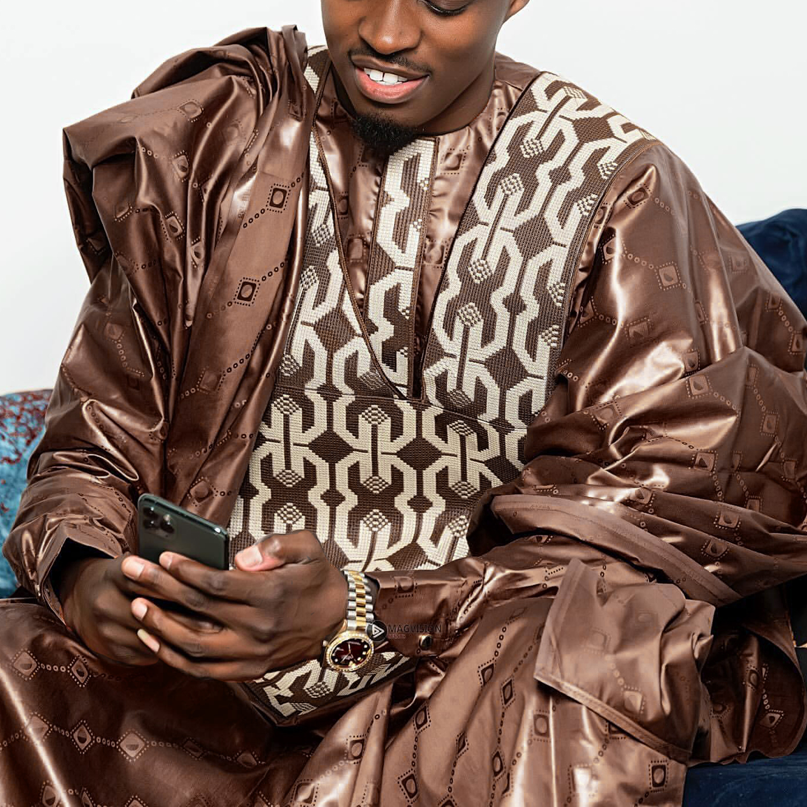 Roupas africanas para homens tradicionais Bazin Riche bordado design top manga comprida conjunto de 3 peças