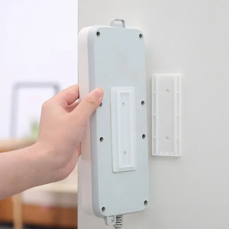 Self-Adhesive Desktop SOCKET Fixer CABLE Organizer แขวนผนังผู้ถือแถบไฟ Fixator Plug-in ที่ถอดออกได้ติดผนัง Fixer