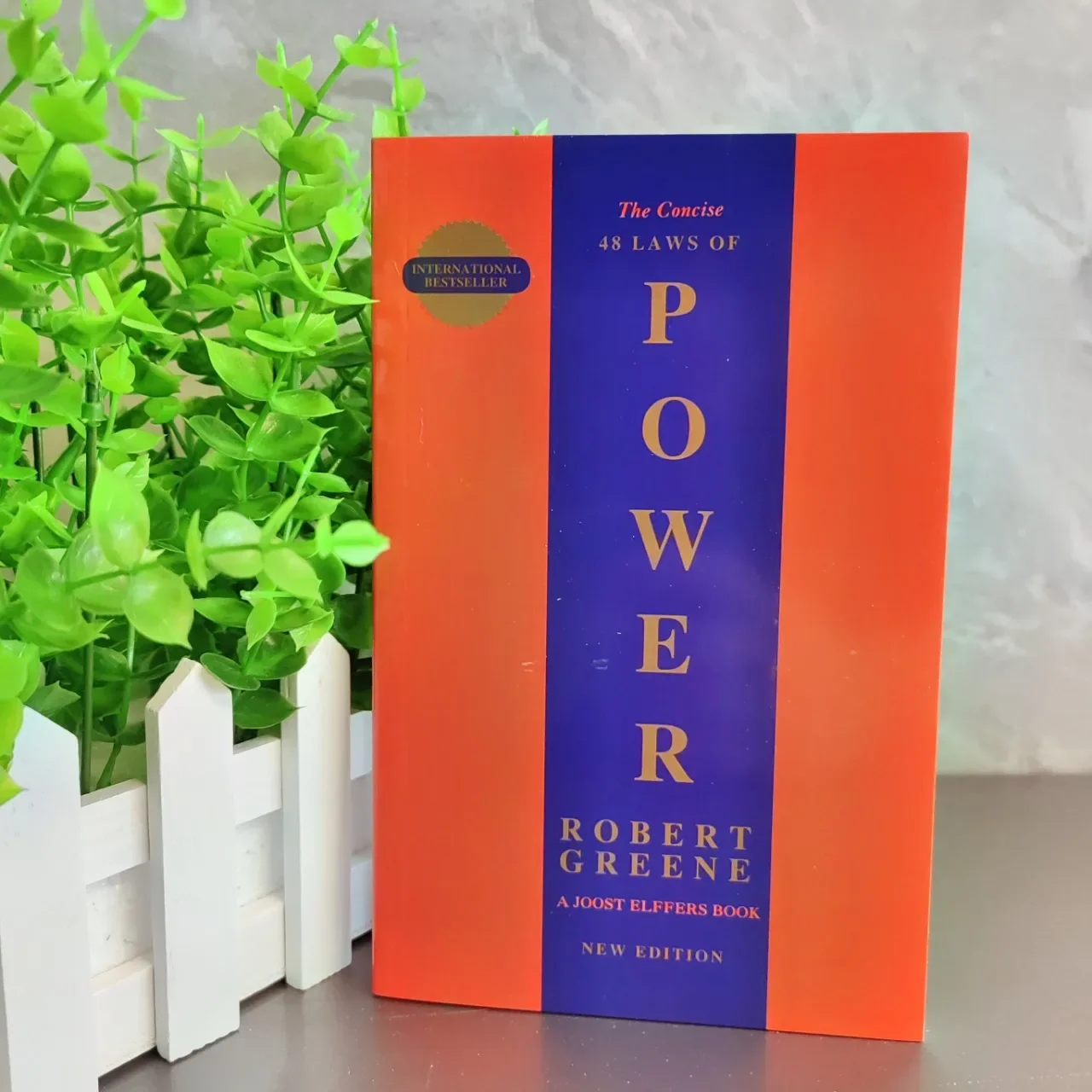 Livro de inglês The Concise 48 Leis of Power de Robert Greene Liderança política Filosofia política Livros de motivação para adultos
