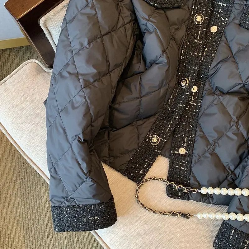 冬のファッション黒のショートパーカー女性のための軽量でレトロなスタイルのキルティングコットンジャケットフレンチヴィンテージチャーム 2023 新しい