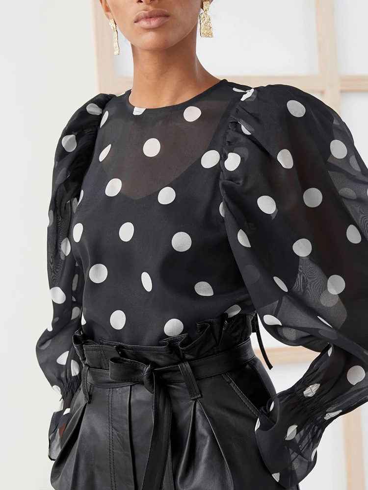 เสื้อชีฟองผู้หญิง SHEER พัฟแขนเสื้อรอบคอฤดูใบไม้ผลิแฟชั่น Polka Dot พิมพ์สบายๆโปร่งใสเสื้อ Tops 2024
