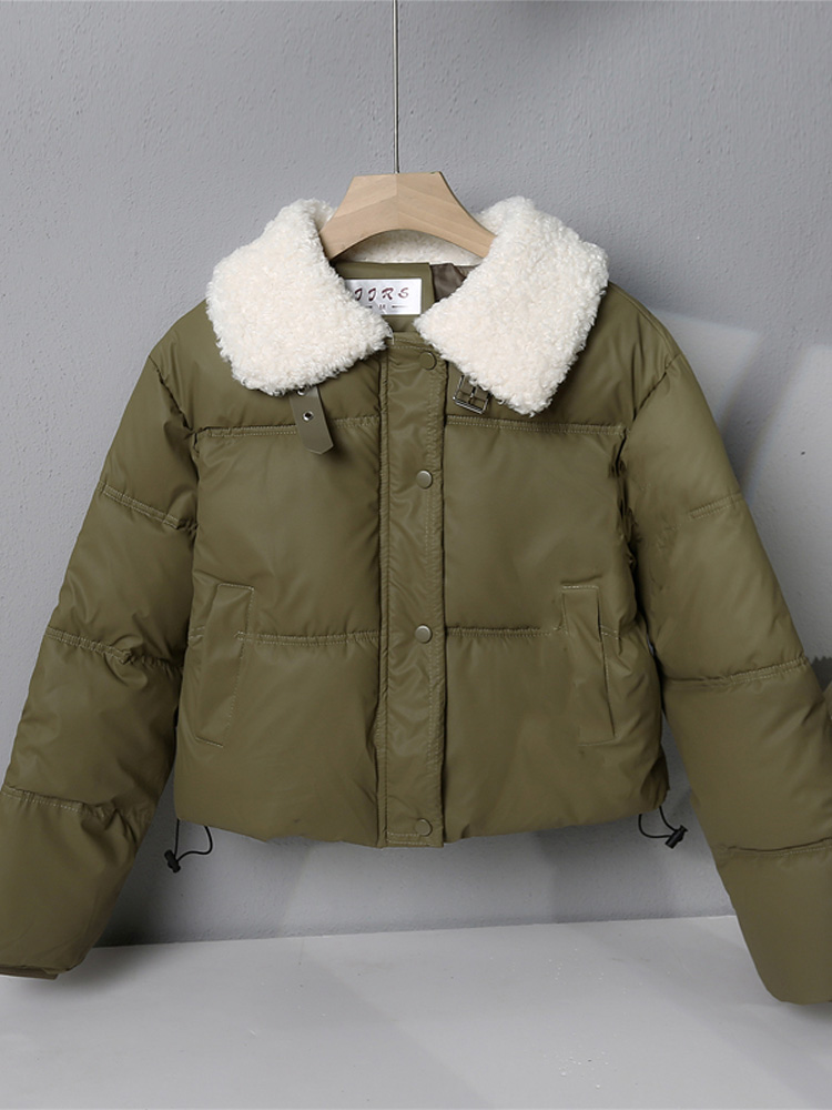 クールなショートコットンジャケット女性の冬のファッショナブルなラムファー襟ダウン充填PUレザーコートストレート英国スタイルボタンジッパーポケット