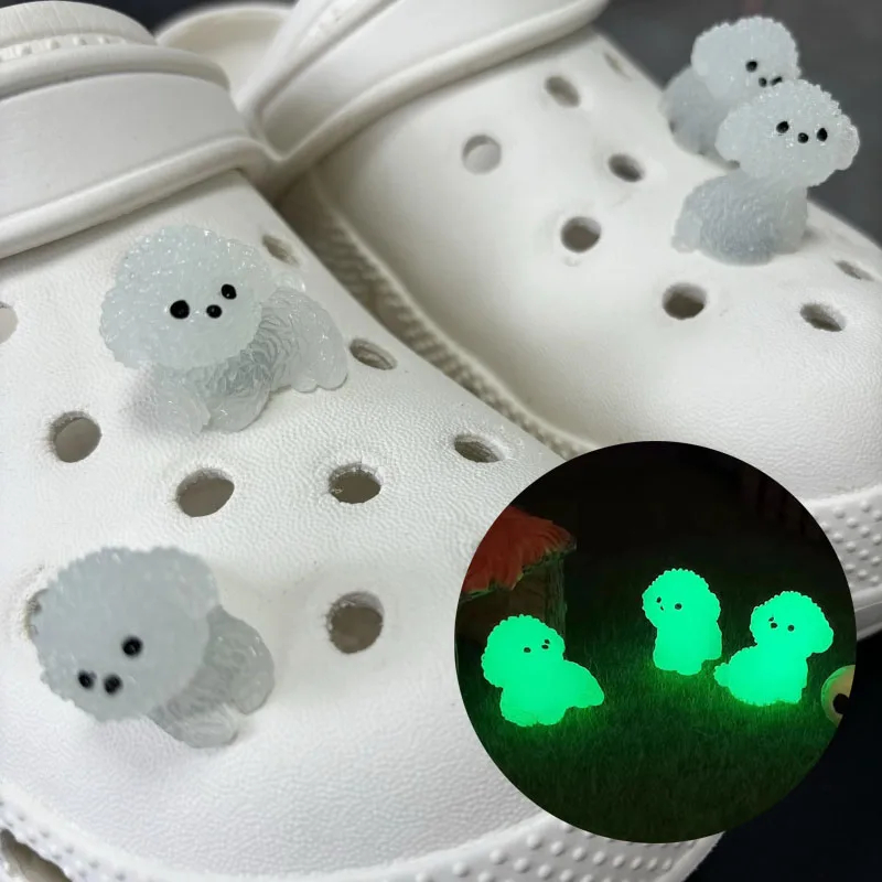 4 unids/set Luminiscencia 3D lindo cachorro zapatos encantos DIY decoración para zuecos y sandalias perfecto vacaciones regalos de navidad accesorios de zapatos