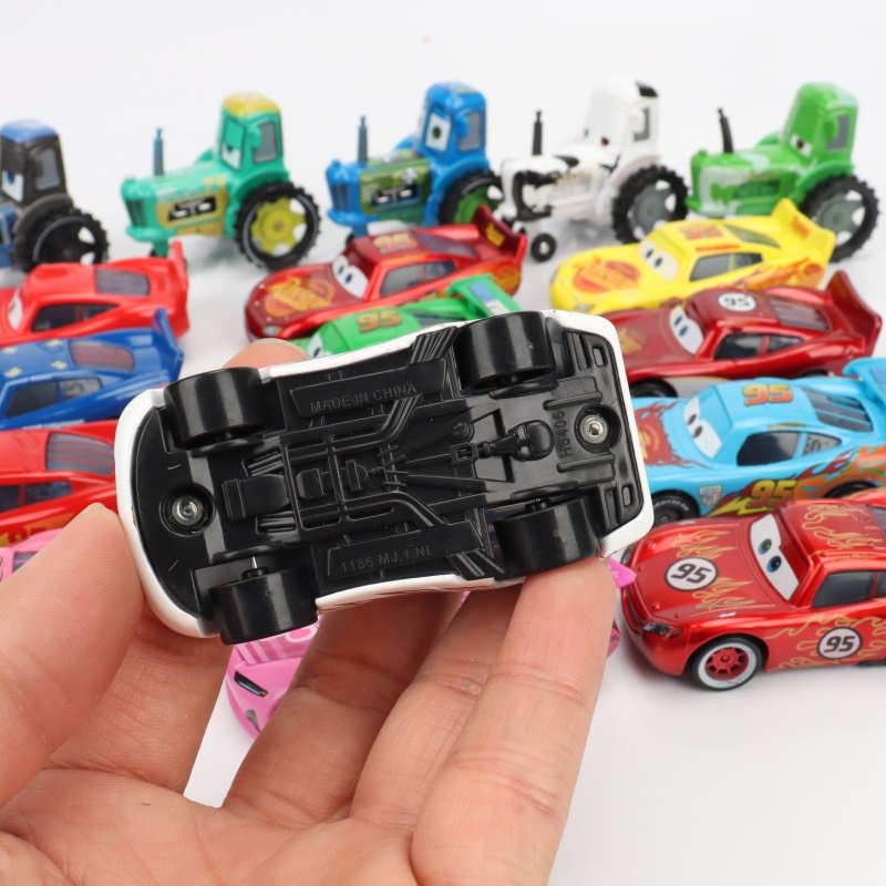 25 estilos relâmpago mcqueen disney pixar carros brinquedo 1:55 metal diecast carro crianças brinquedo carro presente de natal