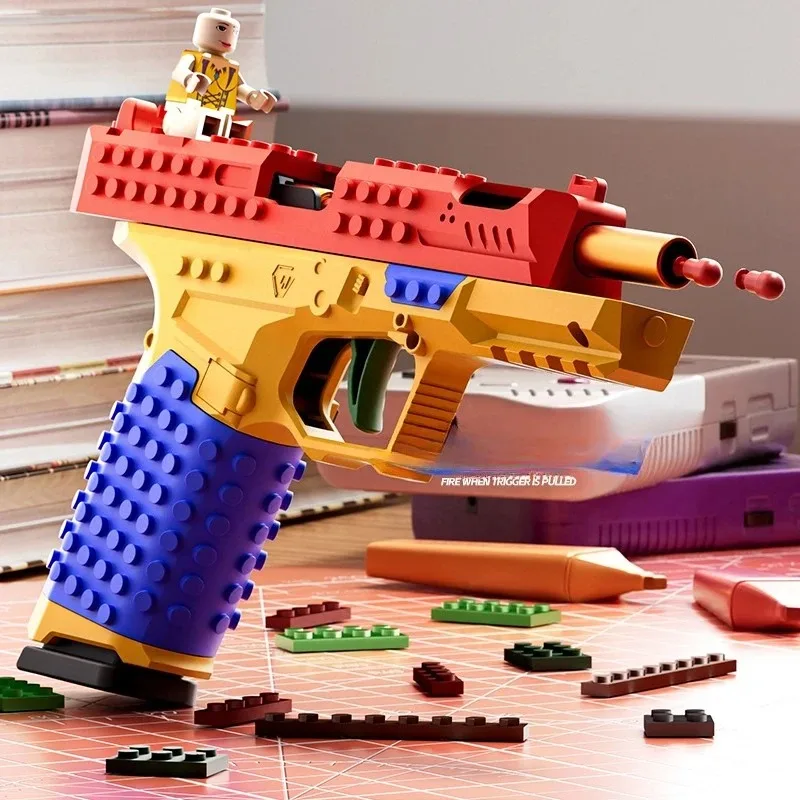 Building Block ปืนพกยิงต่อเนื่องของเล่นปืนเชลล์โยน Airsoft Blowback ที่ว่างเปล่าแขวนกลางแจ้ง CS อาวุธสําหรับชายผู้ใหญ่