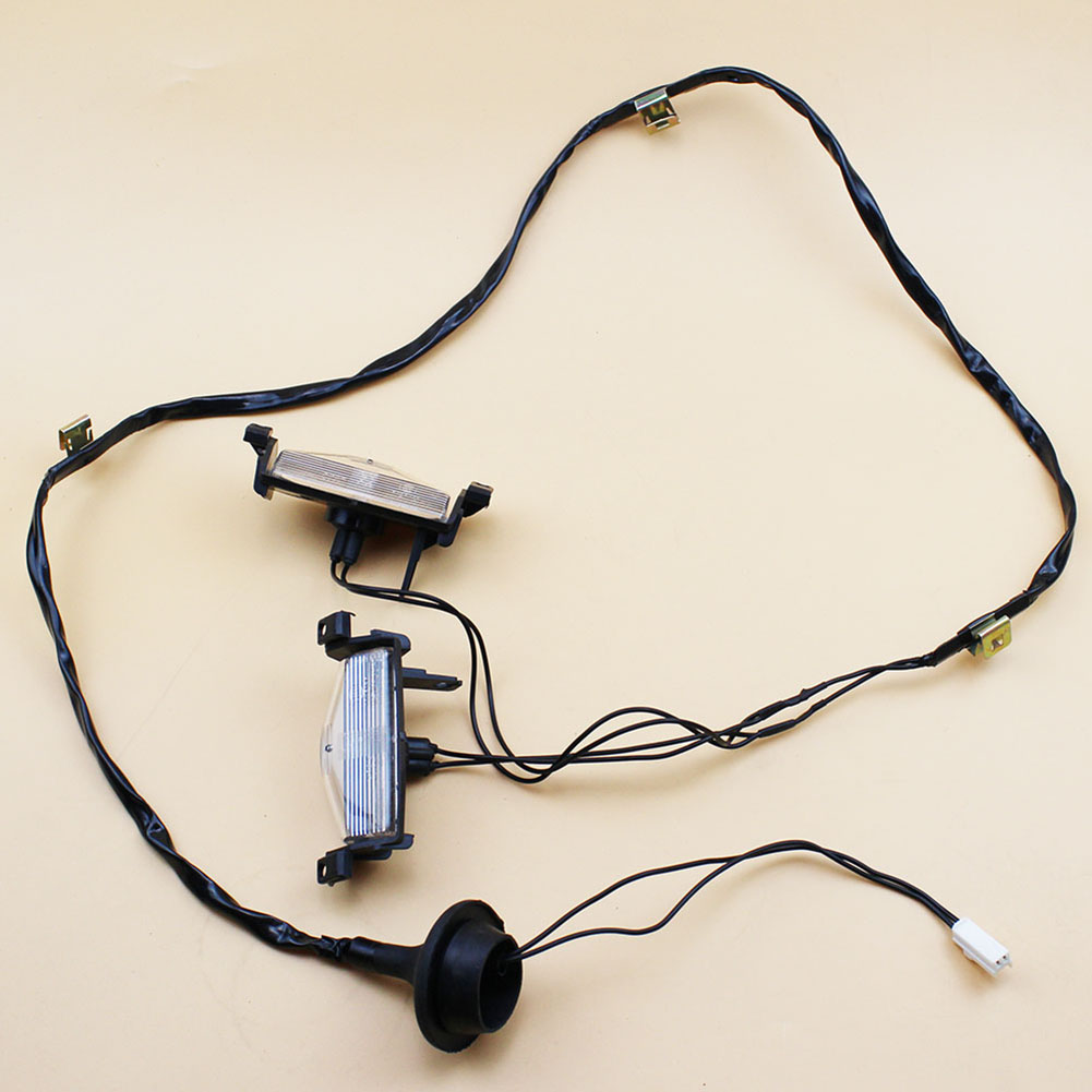 Aksesori Mobil lampu pelat nomor belakang rakitan dengan BS1E-51-270 bohlam