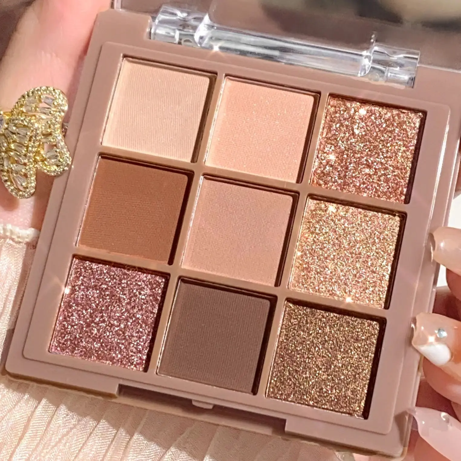 Lussuosa palette di ombretti da 9-18 colori: effetto velluto opaco e luccicante, resistente all'acqua, dai toni bacche, marroni e nude