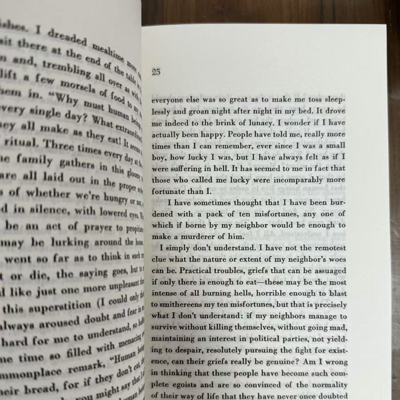 Kein längerer Mensch von Osamu Dazai auf englischem Papier