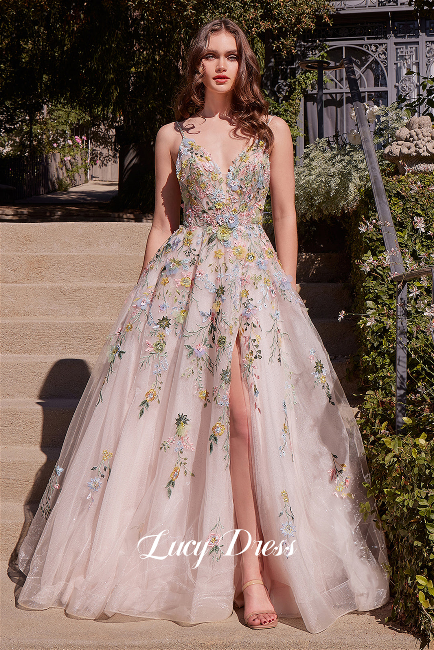 Lucy Maßgeschneidertes Hochzeitskleid, Abendkleider für Damen, elegantes Damenkleid, Ballkleider 2025, Hochzeitskleid aus Blumenstoff