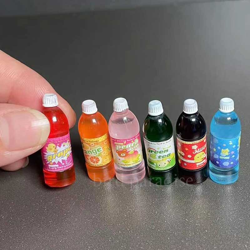 Śliczna miniaturowa symulacja Mini butelka wody do piwa Model napojów dla figurek akcji Akcesoria do domku dla lalek Zabawki dla dzieci Playtend Play