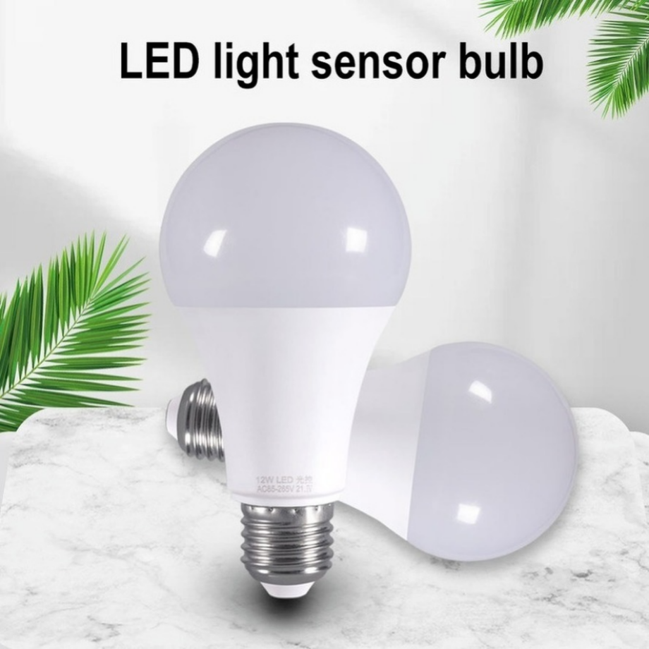 YzzKoo-bombilla LED E27 con sensor de control de luz, 12W, 9W, 7W, AC85-265V, luz nocturna diurna, encendido y apagado automático, lámpara inteligente para Patio y porche para jardín