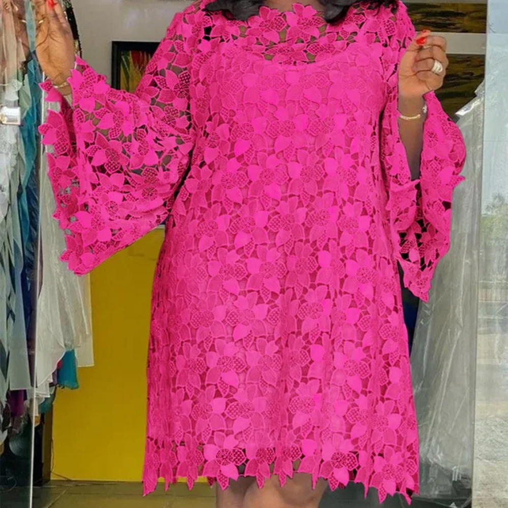 Minivestido plus size diário de renda branca vazada de mangas compridas