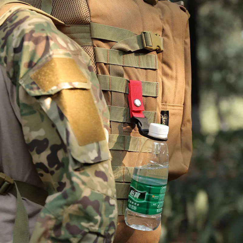 Porta bottiglia d'acqua in tessuto Moschettone da arrampicata Cintura Zaino Gancio Ganci Clip Bottiglia d'acqua multifunzione Clip per gancio con fibbia in nylon