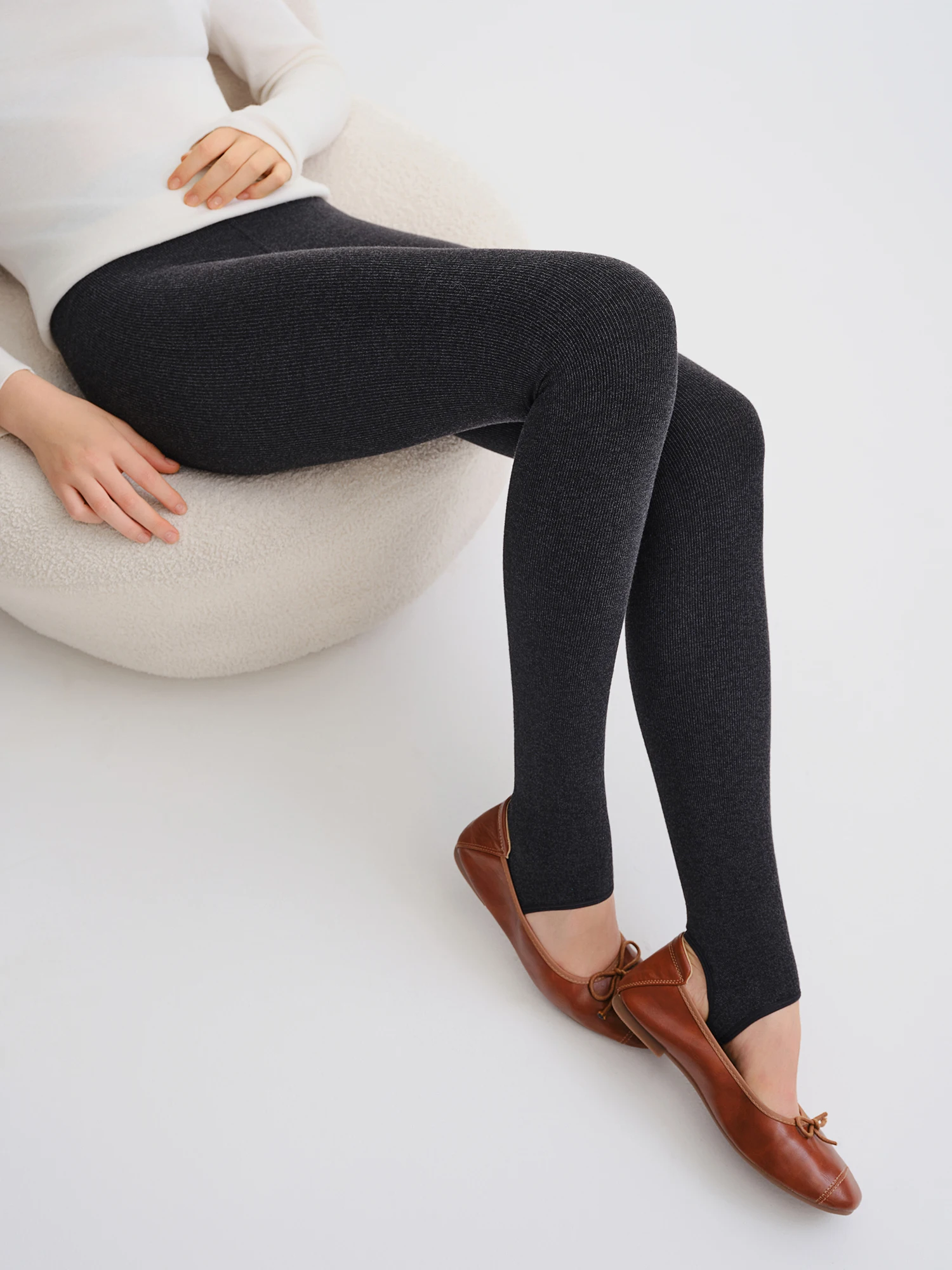DUSHU Women Slight Compression Slimming Vertical Texture Stocking Attached Compression Pants  Winter Autumn Staple Leggings