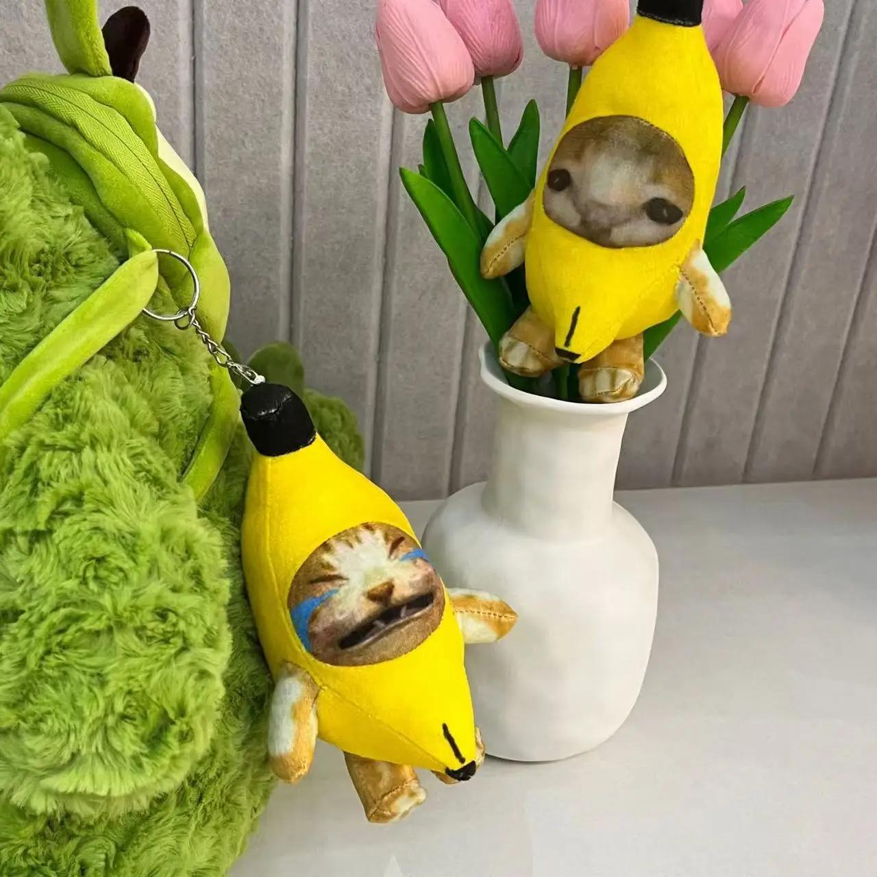 18cm 바나나 고양이 인형 열쇠 고리 Cry Happy 바나나 고양이 패션 트렌드 개성 다목적 내장 배터리 사운드 가능