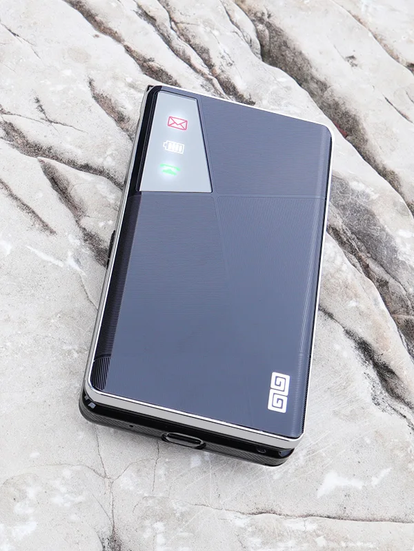 2.8 "Dual Sim Card ผู้สูงอายุ Big Push ปุ่มพลิกโทรศัพท์มือถือ MP3 ปลดล็อก Celular ไร้สาย FM ไฟฉาย 4050 mah Clamshell โทรศัพท์มือถือ