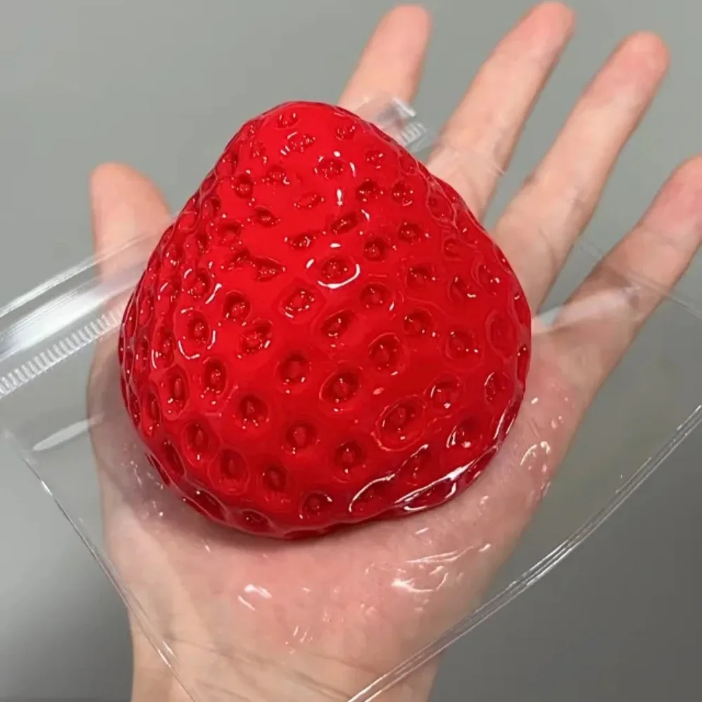 Strawberry Taba Squishy Fidget Toy - Juguete para aliviar el estrés de rebote lento para niños, adultos, oficina y recuerdos de fiesta - Regalo para apretar