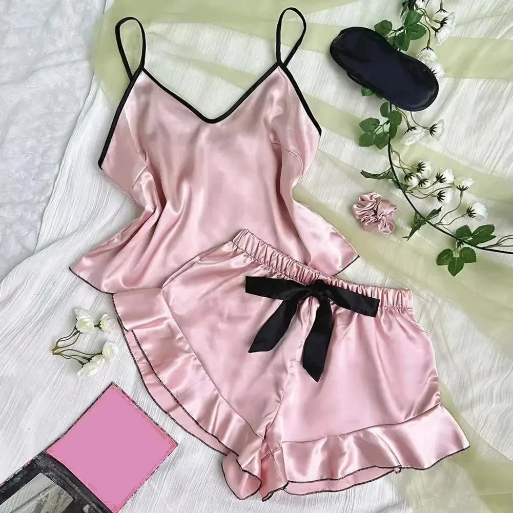 Pijamas de satén liso para mujer, camiseta con cuello en V, bordes con volantes y pantalones cortos con lazo, conjunto de pijama sencillo y transpirable, ropa para el hogar con tirantes