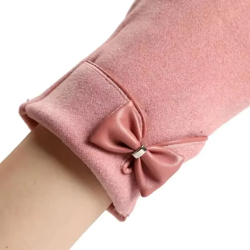 ผู้หญิงใหม่ Keep WARM Touch Screen PLUS กํามะหยี่ภายใน Thicken Windproof ขี่จักรยานน่ารักน่ารัก Bowknot Elegant ความยืดหยุ่นถุงมือนุ่ม