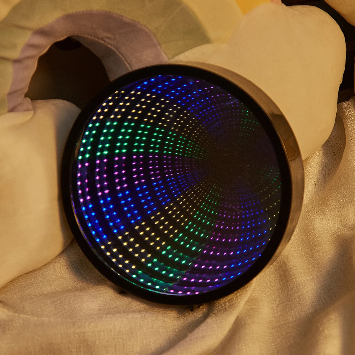 1pc LED infinity mirror light wall mounted& table mounted powered by 3*AA baterries or Type C(not included)