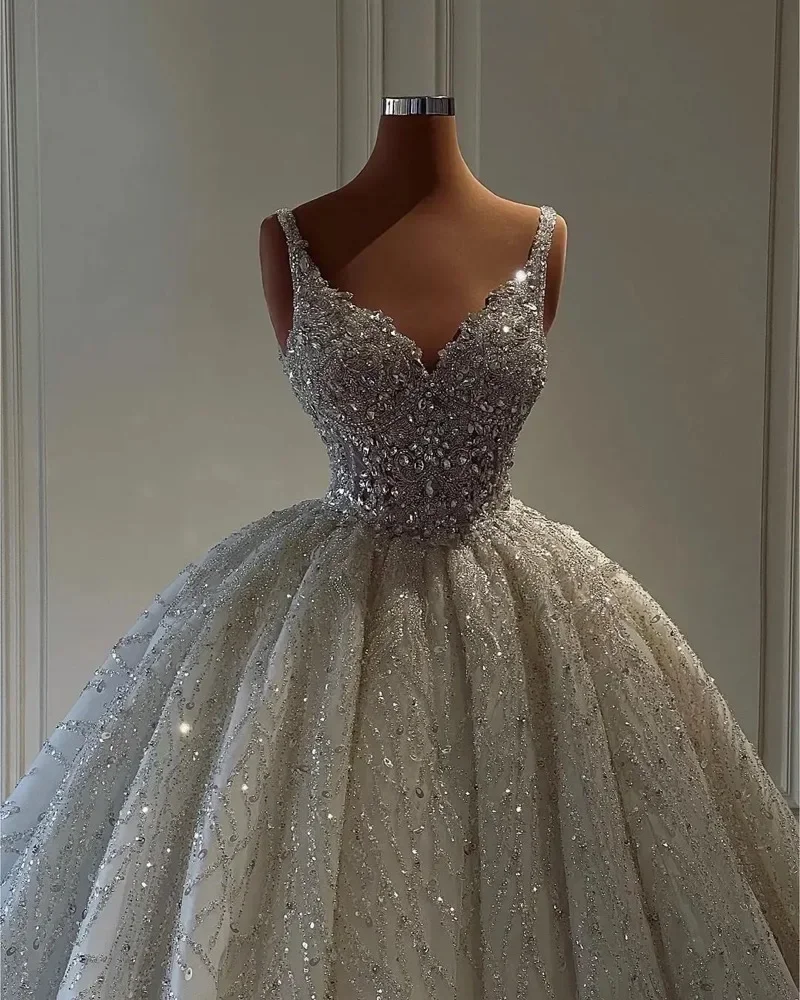 ที่กําหนดเอง V คอ Gorgeous Sequineds Appliques Sparkly คริสตัลชุดแต่งงานอย่างเป็นทางการชุดเจ้าสาว Robe De Mariée