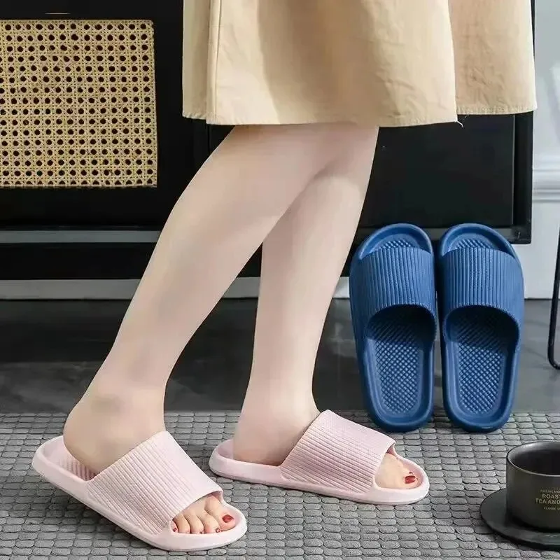 Scarpe da doccia per massaggio con suola morbida in EVA antiscivolo per donna uomo coppia pantofole da bagno alla moda per il tempo libero per la casa impermeabili