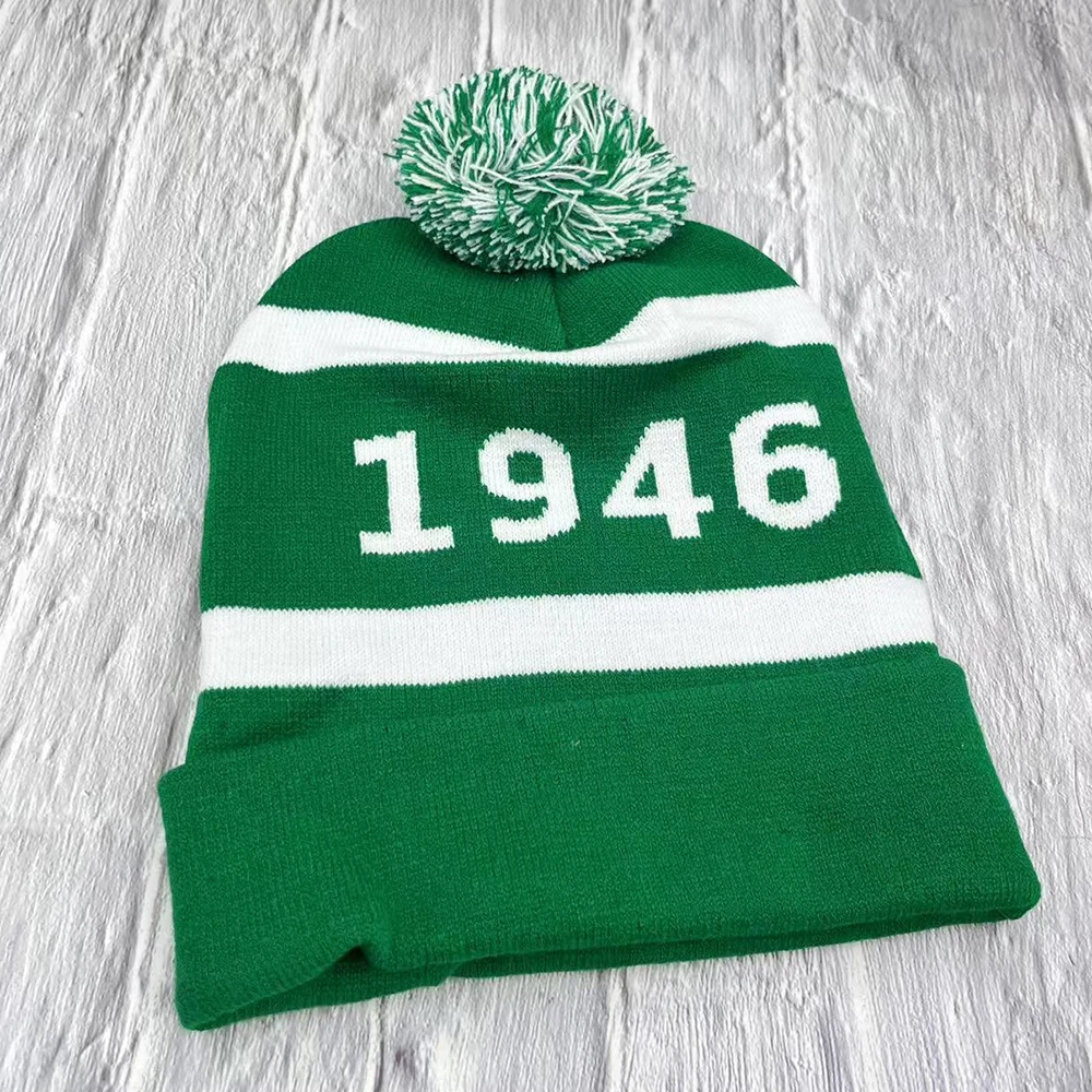 LINKS 1946 green and white knitted scarf and hat set