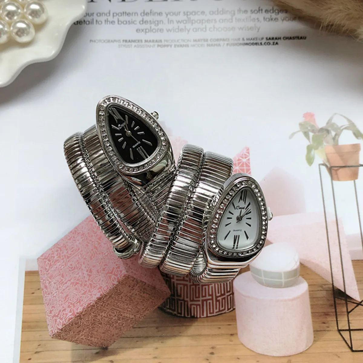 Mulheres relógio de quartzo pulseira de aço inoxidável moda ouro senhoras relógios relógio de pulso de luxo de alta qualidade (apenas relógio)