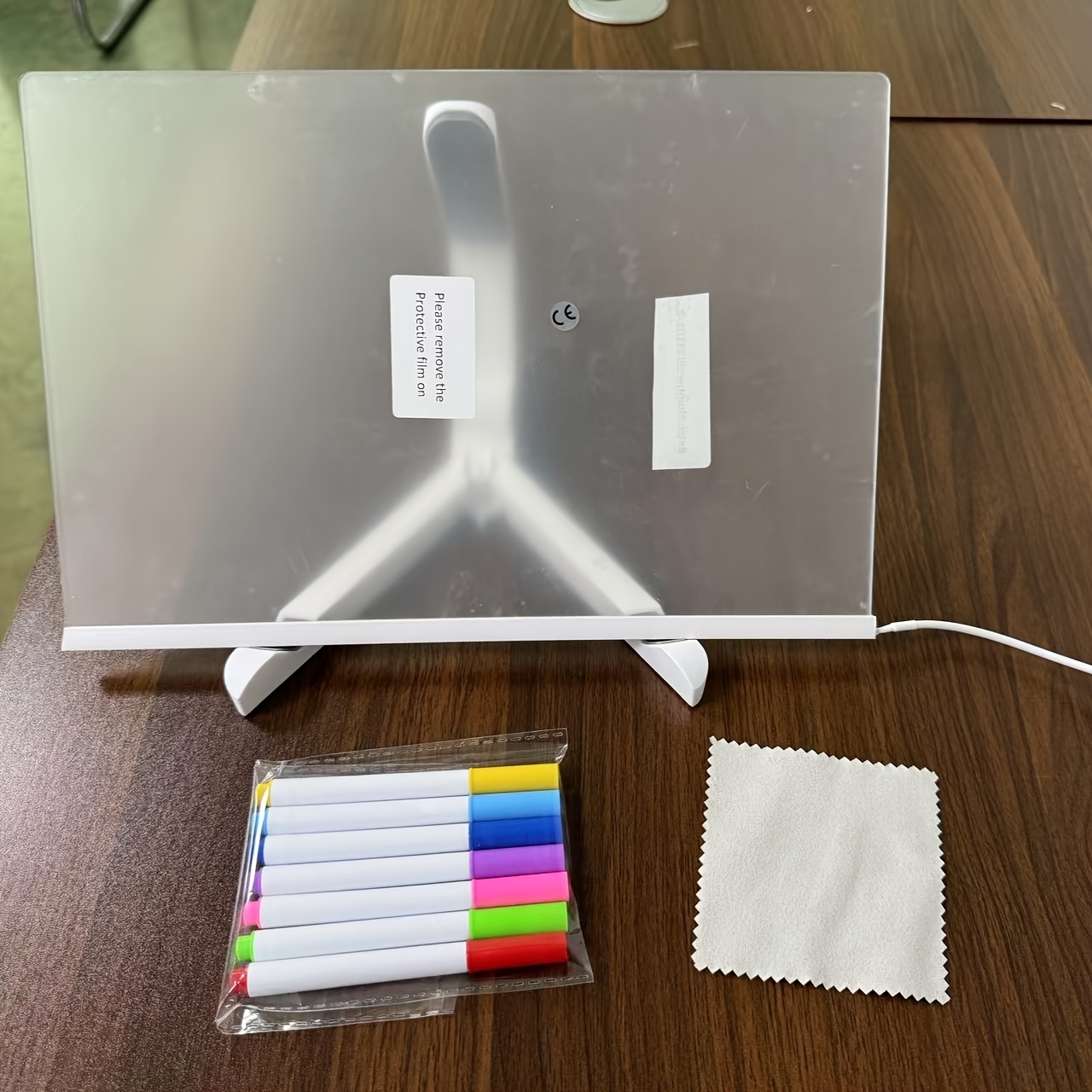 1Pc Led Light up Drawing Board, Erasable Acrylic Message Board with 7-Color Pen&Night Light&Base Stand&Wipe Cloth,Usb Powered for Creative Activities, Reusable Doodle Board with Stand,Safe Non-Toxic Material,Acrylic Message Board,Drawing Board