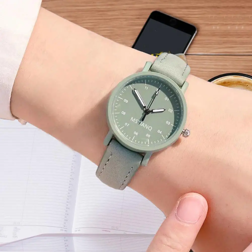 Reloj simulado para mujer, correa de cuero, reloj coreano para mujer, reloj de pulsera de cuarzo de estilo Simple a la moda, reloj de pulsera para mujer