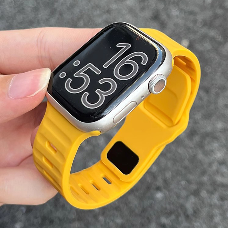 Strap For Apple Watch Band 49mm 44mm 45mm 41mm 40mm 42mm 38mm Soft Silicone sport Bracelet iwatch Serise 8 7 SE 6 5 9 Ultra 49mm