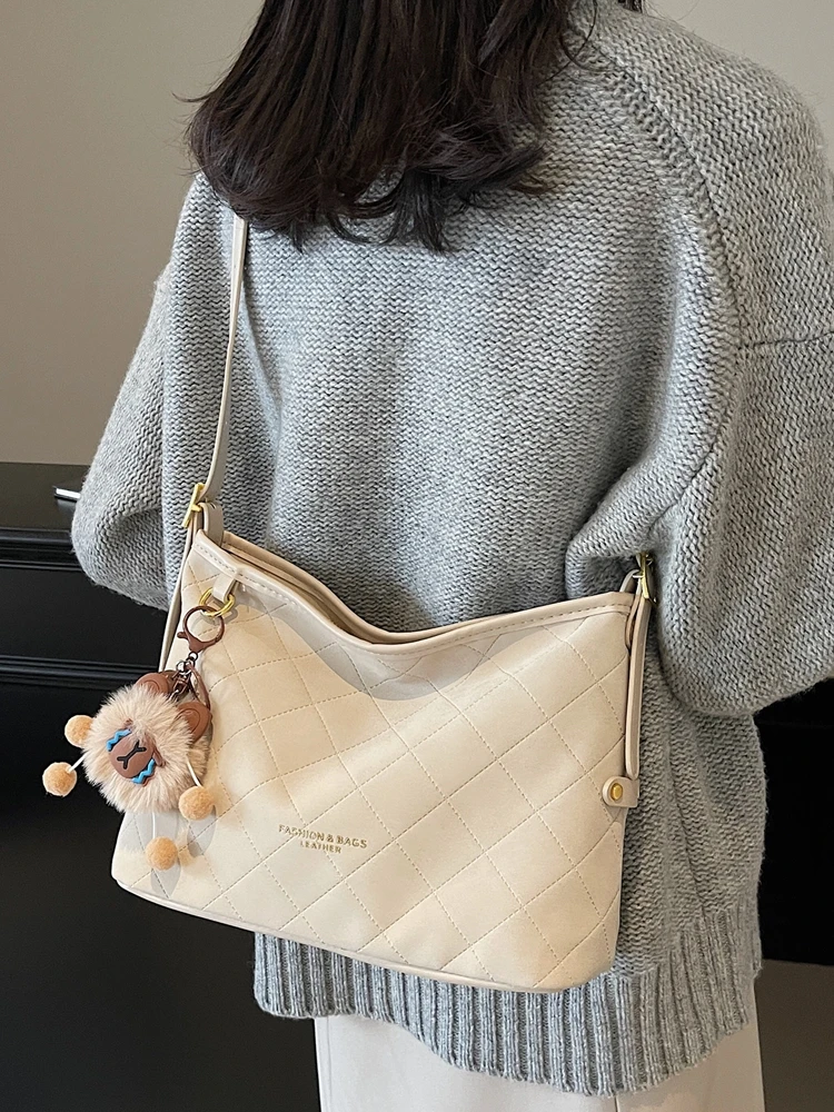 大容量ソフト表面刺繍ダイヤモンドグリッドクロスボディバッグ女性のスタイルファッショナブルな多用途シングルショルダーバッグ通勤バッグ