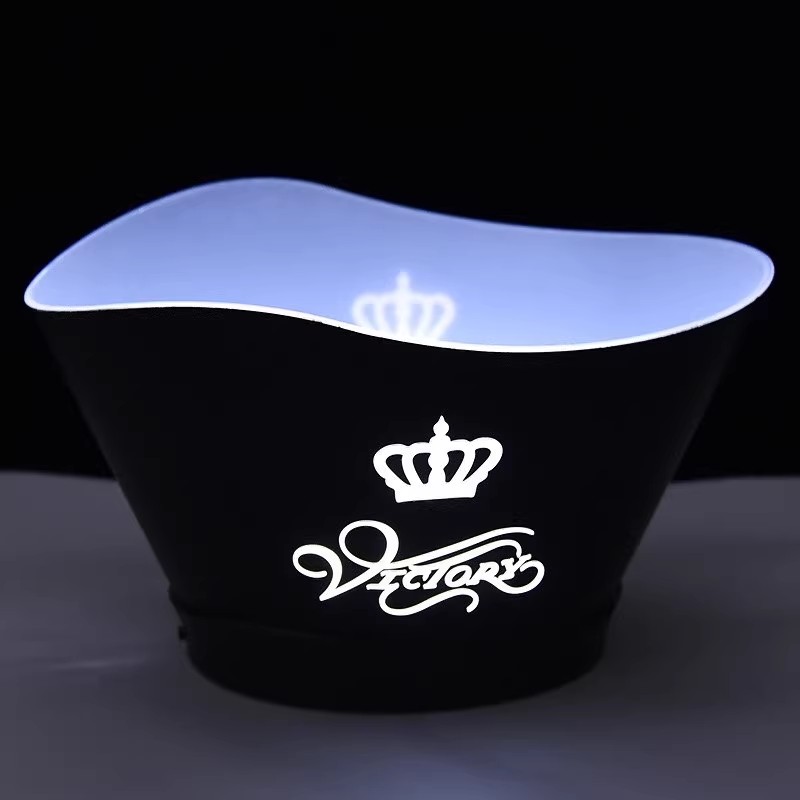 12L Kunststoff individuelles Logo Bierflasche Eiskübel LED leuchtende Belvedere Kühler Bar Wein Champagner Kunststoff Eiskübel Getränkebögen