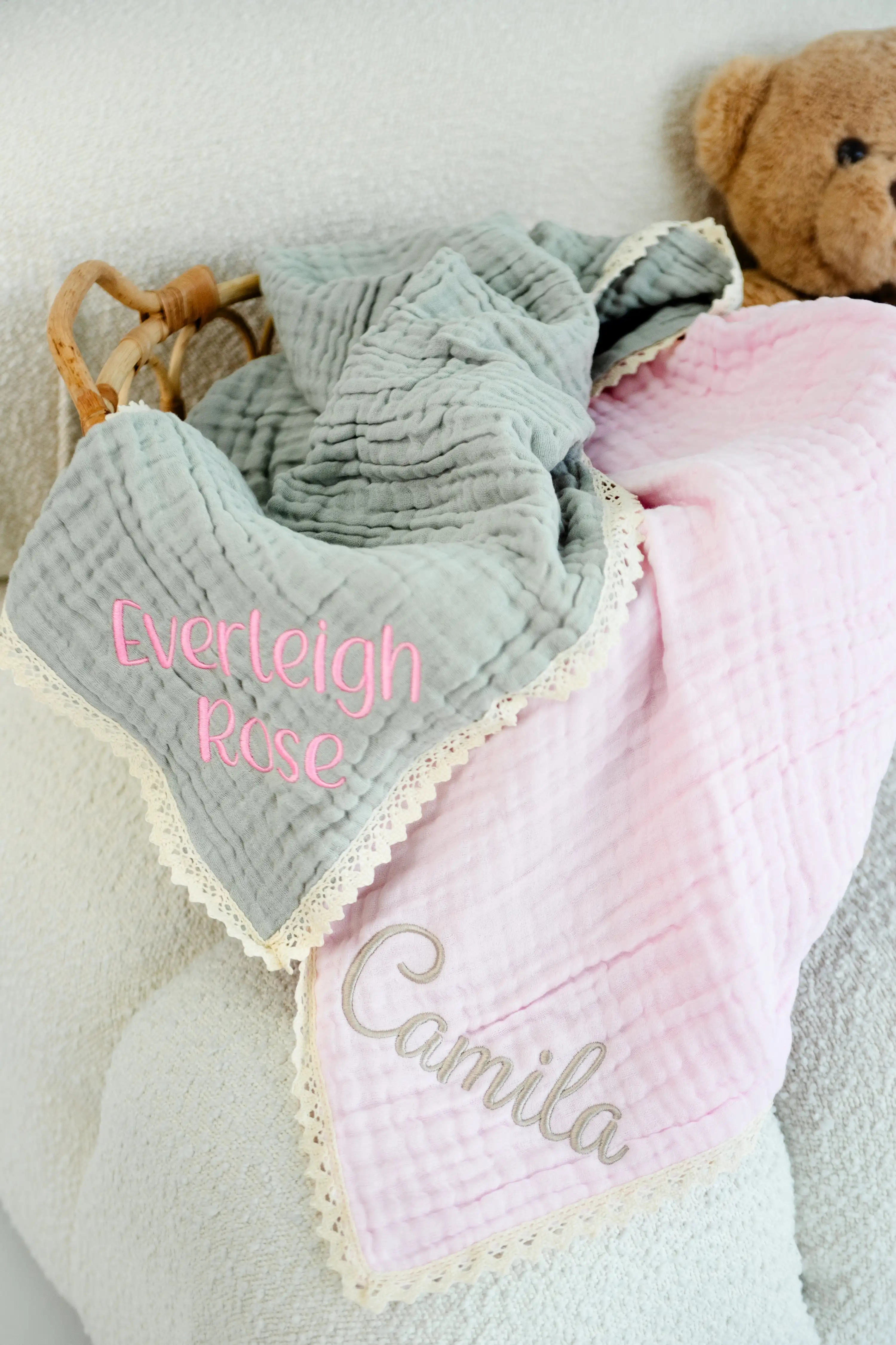 개인화 된 아기 6 층 거즈 면사 레이스 담요 Swaddle Towel 아기 유모차 담요 목욕 타올 바람 사진 담요