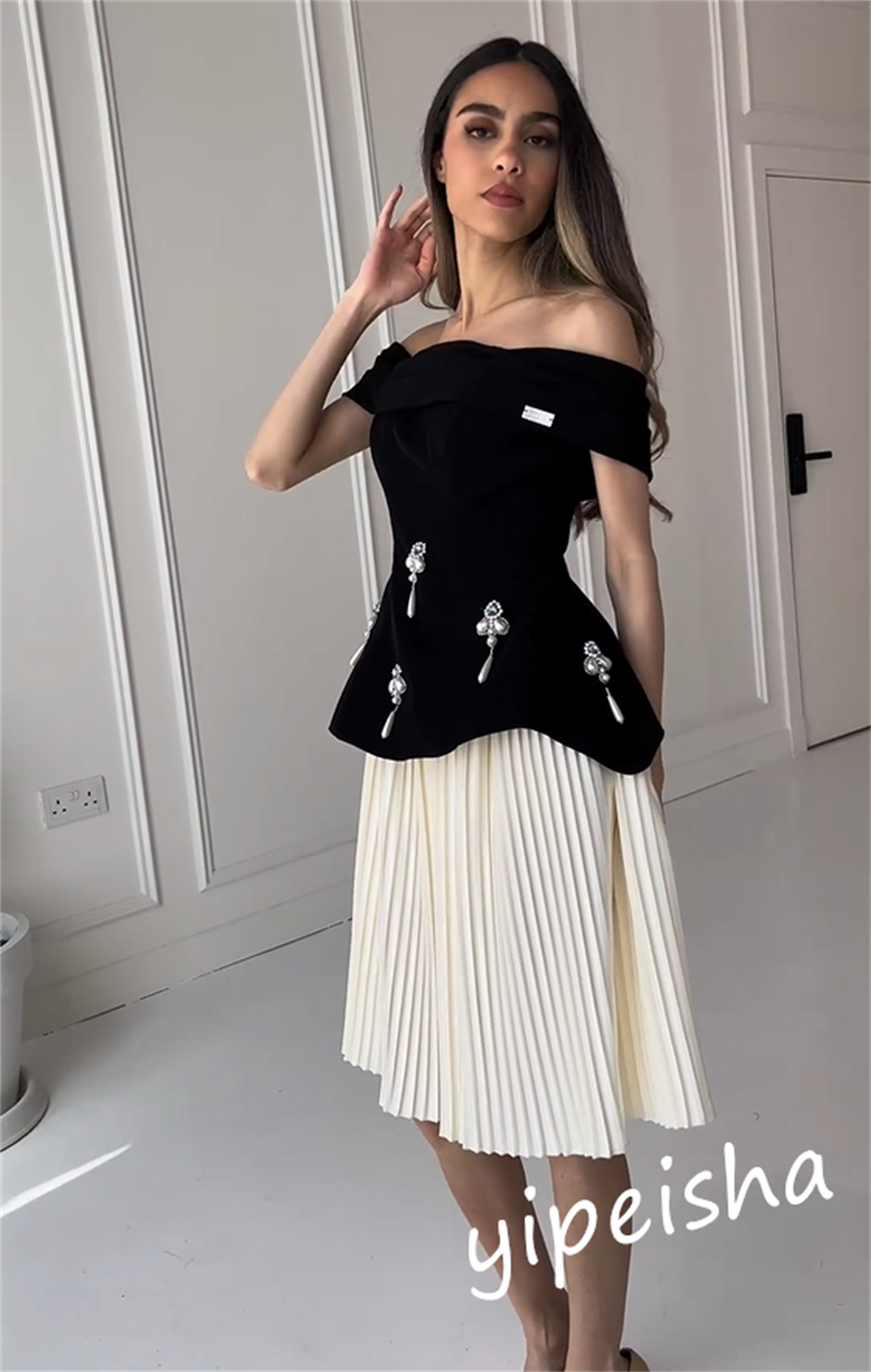 膝丈のウエディングドレス,パールのセレブの空中ブランコ,ボートネック,カスタムメイド,Jiayigong