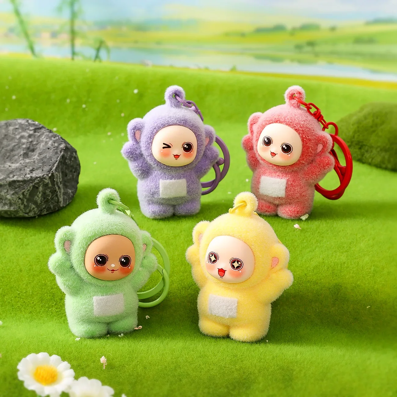 Llaveros de dibujos animados de la serie Baby de cuatro colores, colgantes pequeños, regalos de moda para niños, muñecas lindas, mochilas escolares y colgantes para parejas