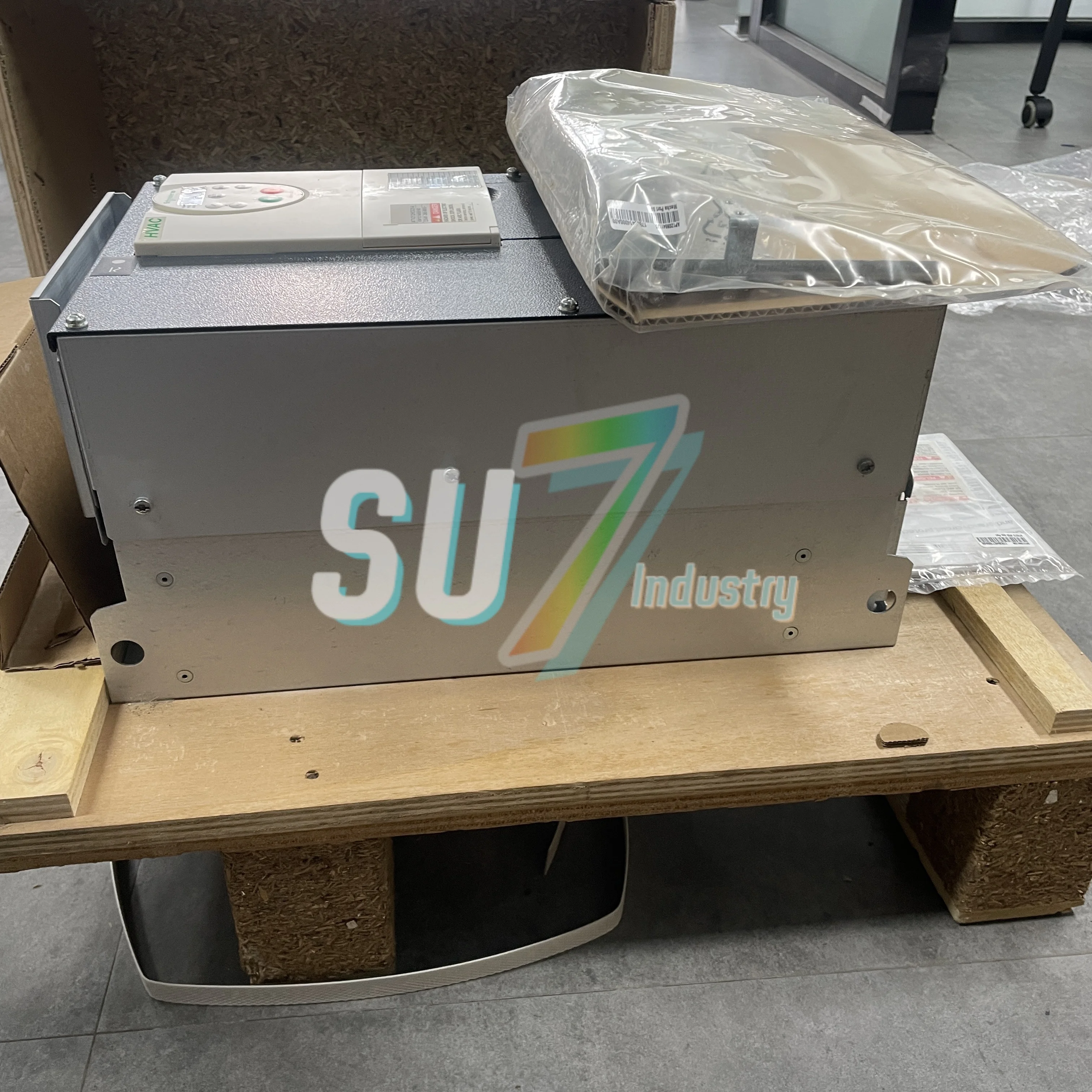 New In warehouse   inverter    ATV212HD22N4