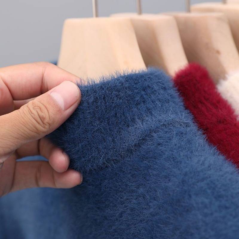 Jersey nuevo para hombre, suéter suave y cálido de manga larga con cuello simulado, suéter de lana fina de Color sólido, suéteres informales sueltos y cálidos gruesos