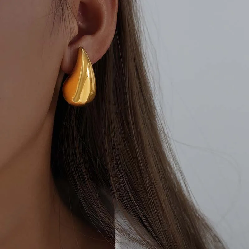 Gioielli moderni di moda Nuovi orecchini a goccia color oro argento per le donne Ragazza regalo Vendita calda Accessori per le orecchie popolari